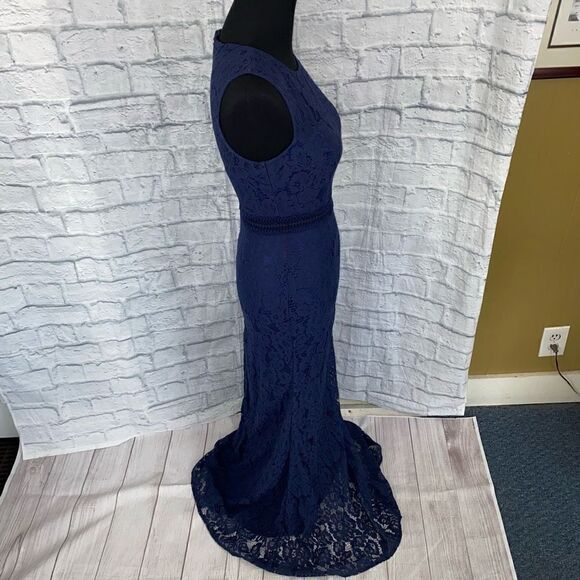 Lulus trumpet floor length gown fully lined with lace overlay sz S - Picture 3 of 15